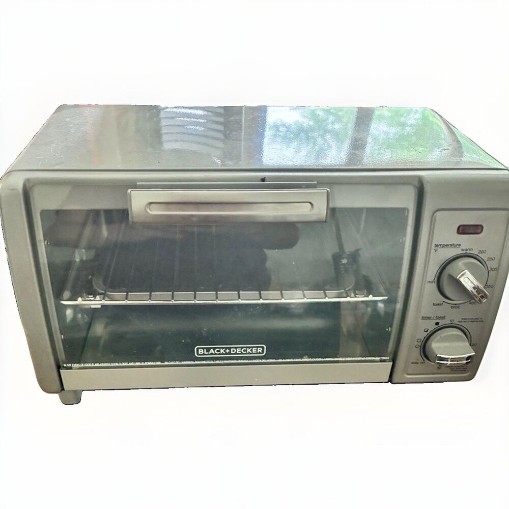 BLACK+DECKER TO1700SG 4 Slice Toaster Oven Bake Broil Toast Tested Works